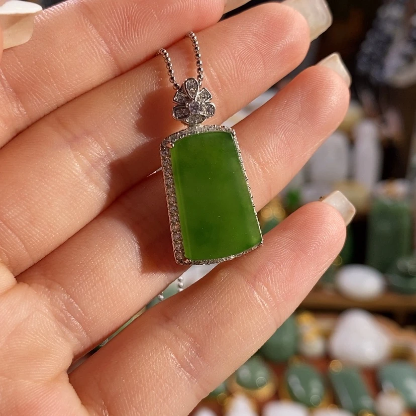 【闪购商品】吊坠(赠链)银S925镶嵌和田玉