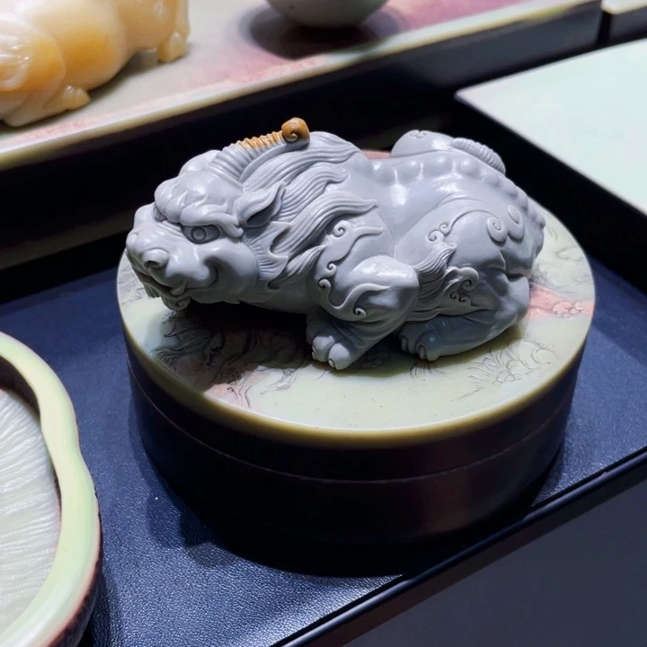貔貅俏色精品手作