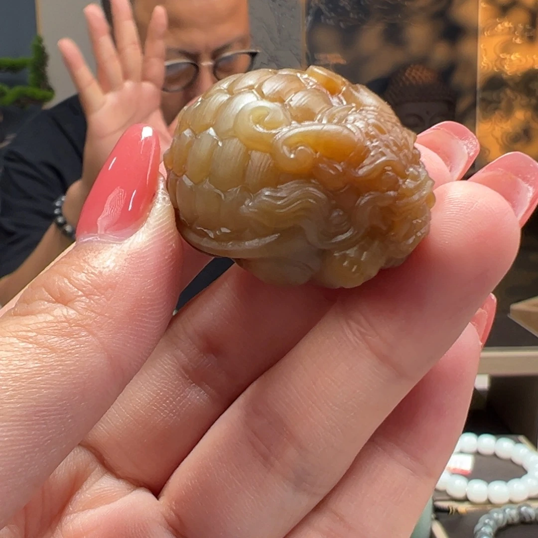 颈饰未镶嵌和田玉红糖龙龟