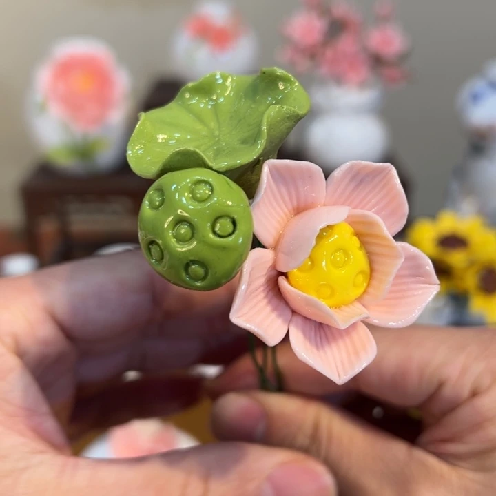 手工精致陶瓷摆件