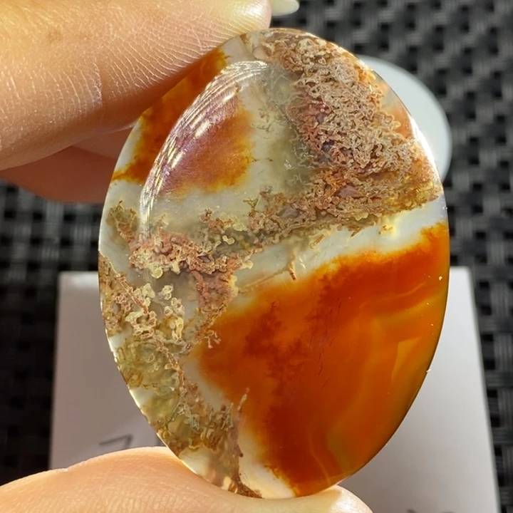 未镶嵌颈饰玛瑙/玉髓娜***样