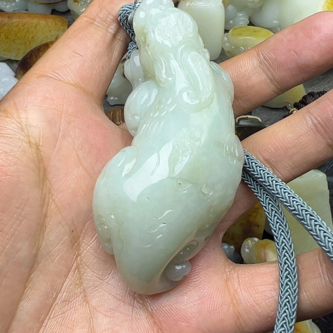 終***提和田玉未镶嵌颈饰