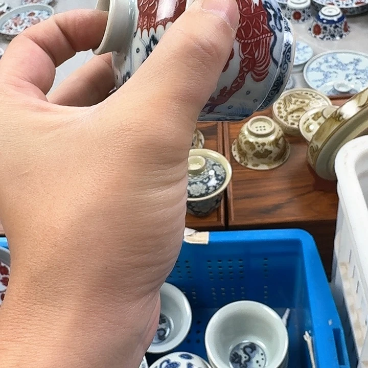 瓷片釉里红鱼化龙二才马蹄盖碗