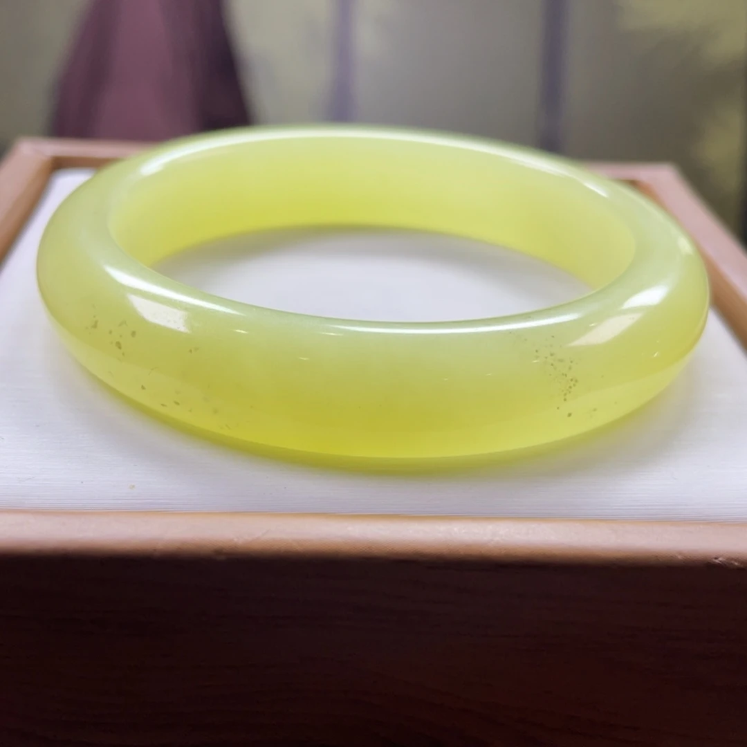 和田玉未镶嵌手镯55圈