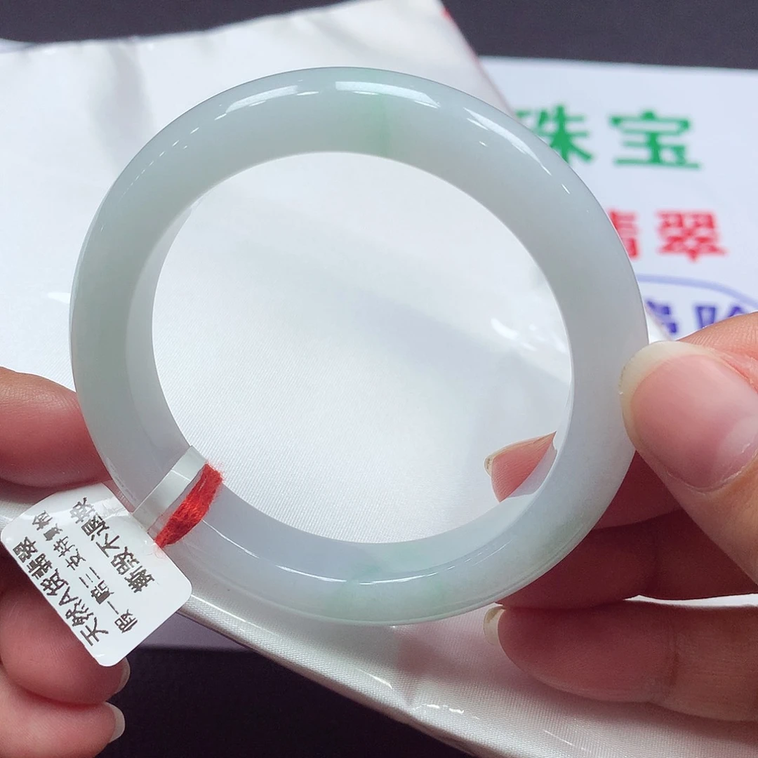 翡翠手镯未镶嵌天然缅甸A货翡翠手镯