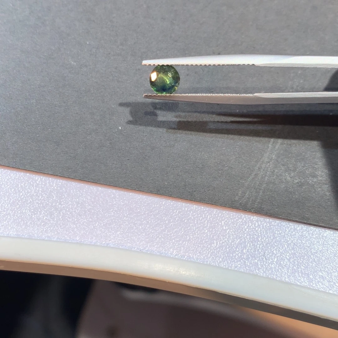 蓝宝石裸石圆6.00