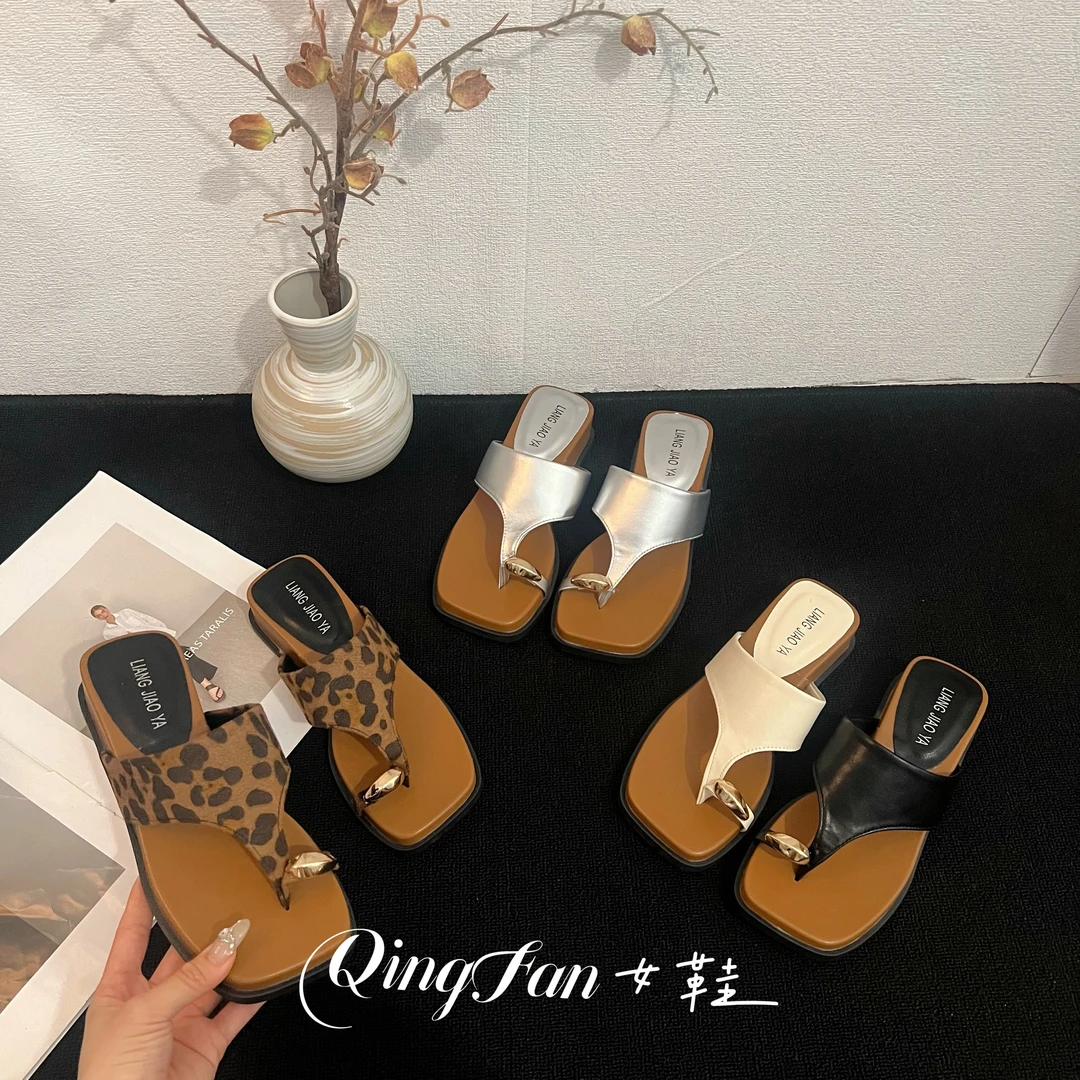 法式坡跟厚底套趾夹脚凉拖鞋女夏外穿2025新款配裙沙滩度假人字拖