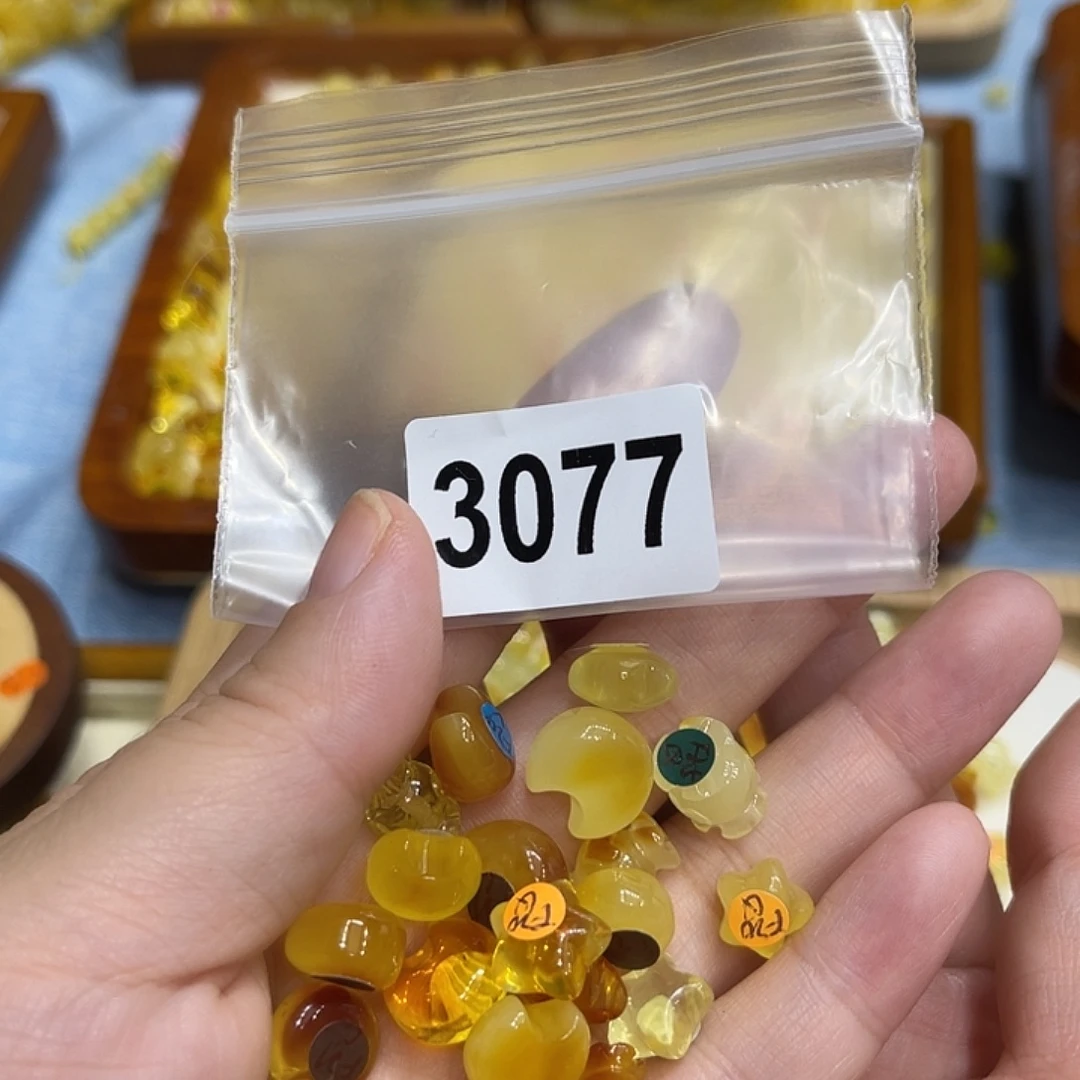 ୧***金琥珀未镶嵌珠宝奇石