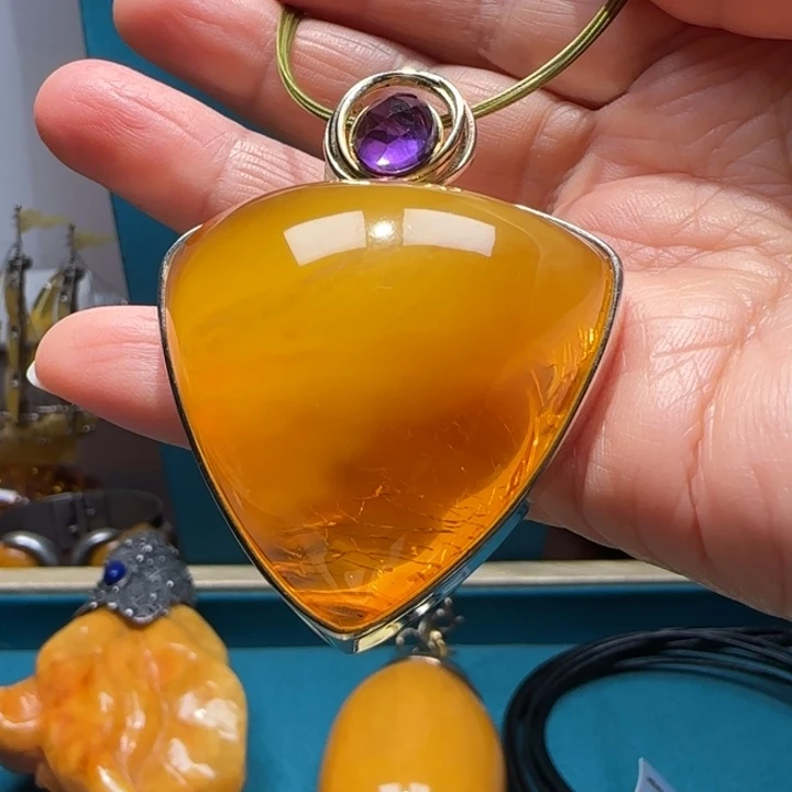 琥珀未镶嵌颈饰波兰设计款琥珀蜜蜡