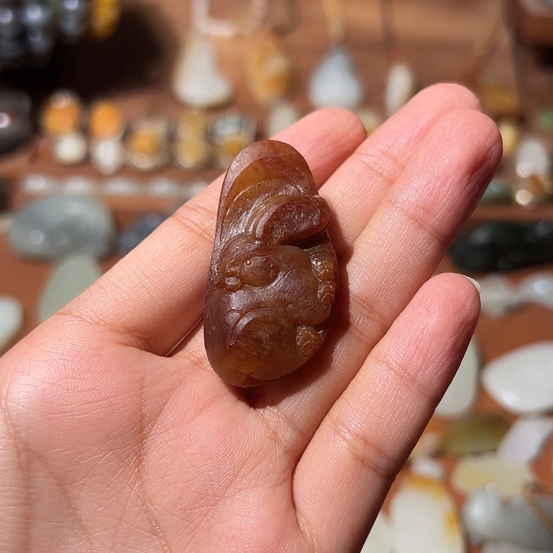 清***人和田玉未镶嵌颈饰