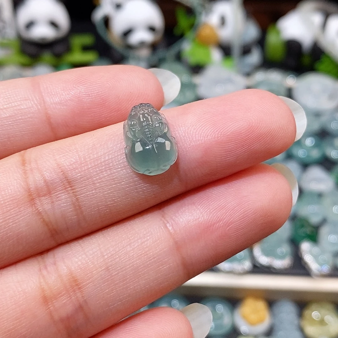 颈饰未镶嵌翡翠貔貅