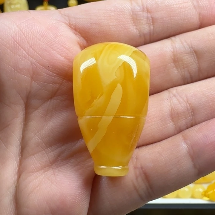 蜜蜡未镶嵌珠宝奇石