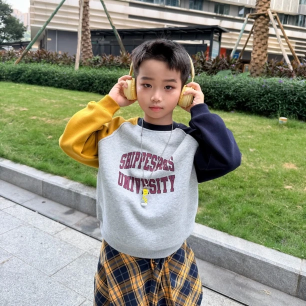 儿童加绒字母拼色运动秋装不起球卫衣通勤秋冬