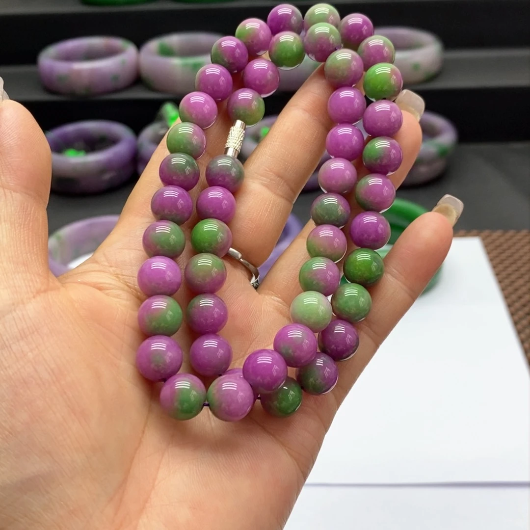 未镶嵌石英质玉珠宝奇石