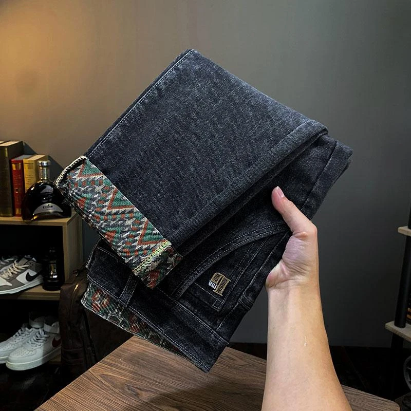 秋季牛仔裤男款爆款2025新款印花小直筒微锥弹力男士百搭春秋长裤