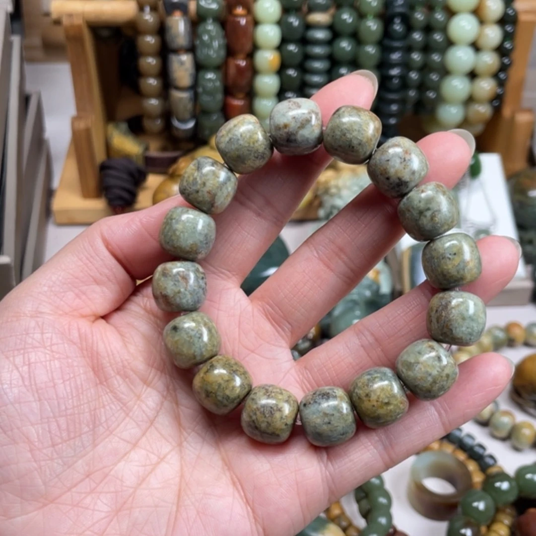 【闪购商品】岫岩河磨玉（透闪石质玉）手链未镶嵌