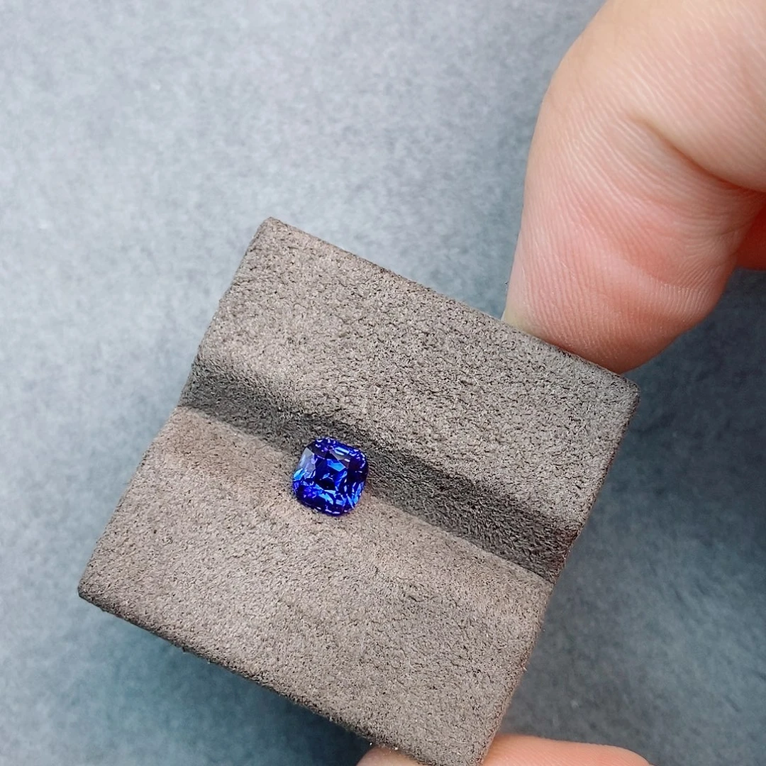 蓝宝石裸石1.13ct 皇家蓝