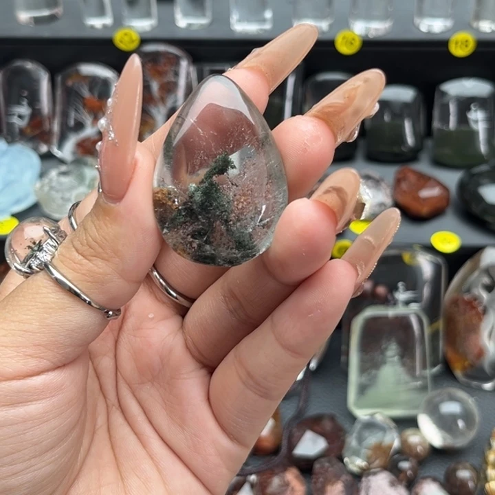 未镶嵌吊坠(赠链)水晶