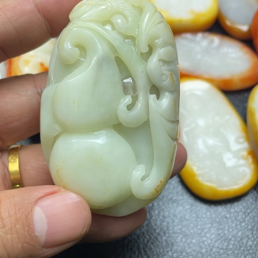 和田玉未镶嵌挂件