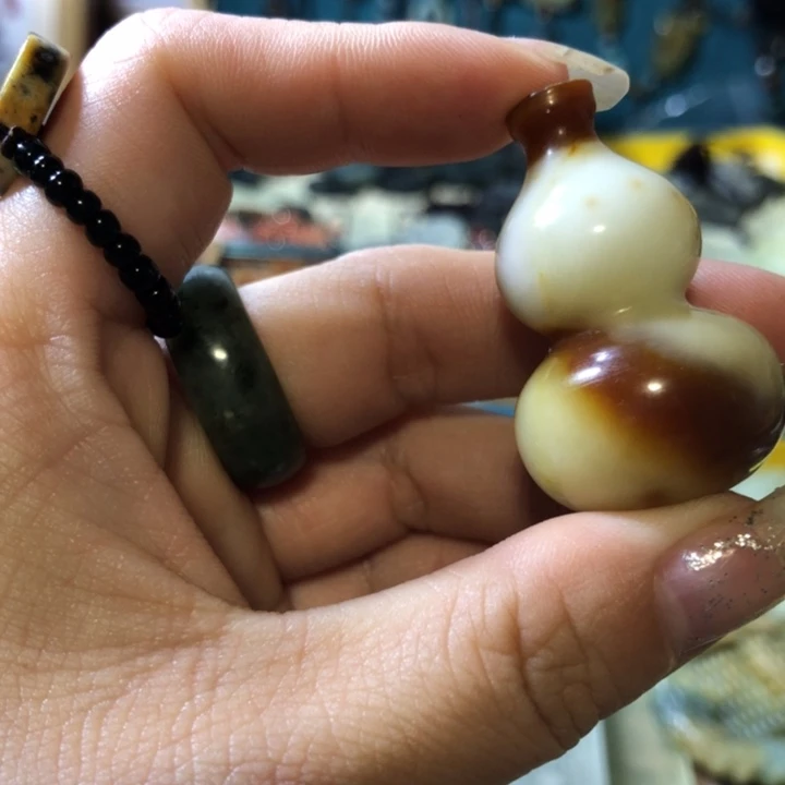 岫玉未镶嵌岫玉挂件