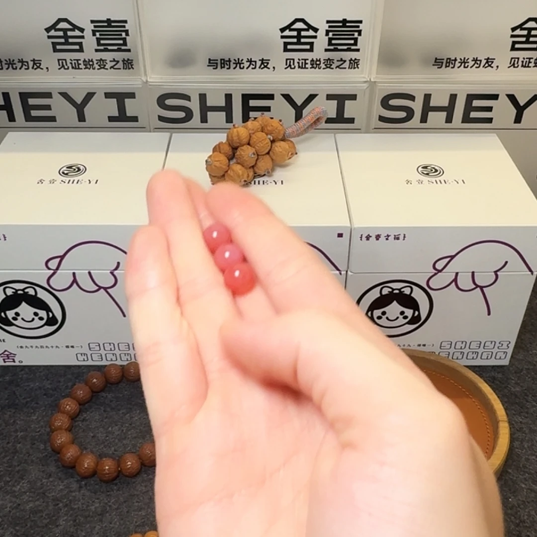 琉璃/树脂/塑料类