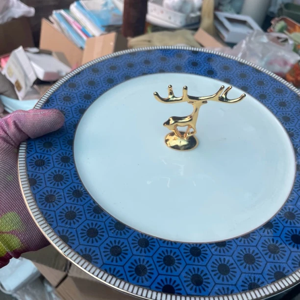 高级骨瓷10.5寸带孔盘是小鹿微瑕