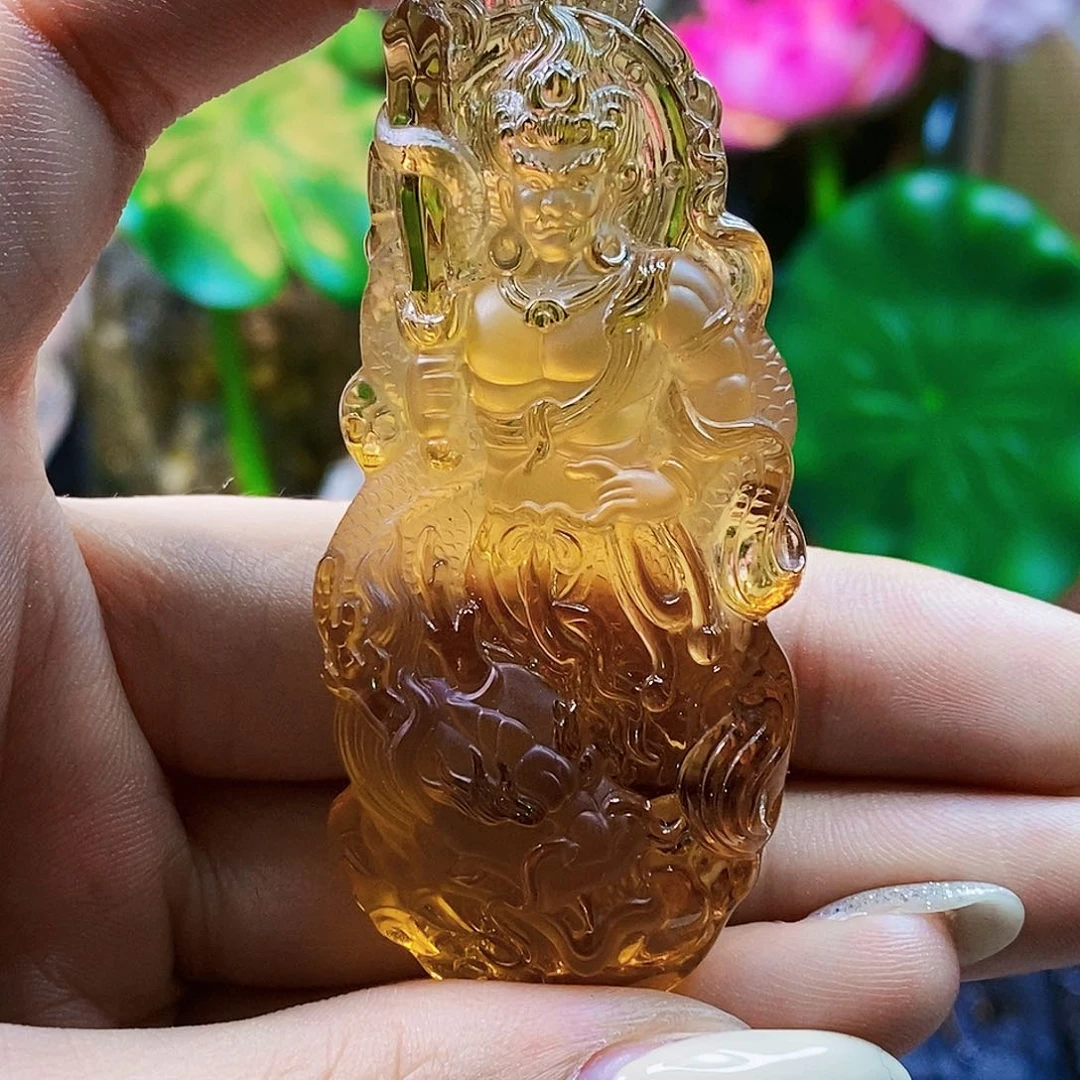 未镶嵌颈饰水晶吊墜