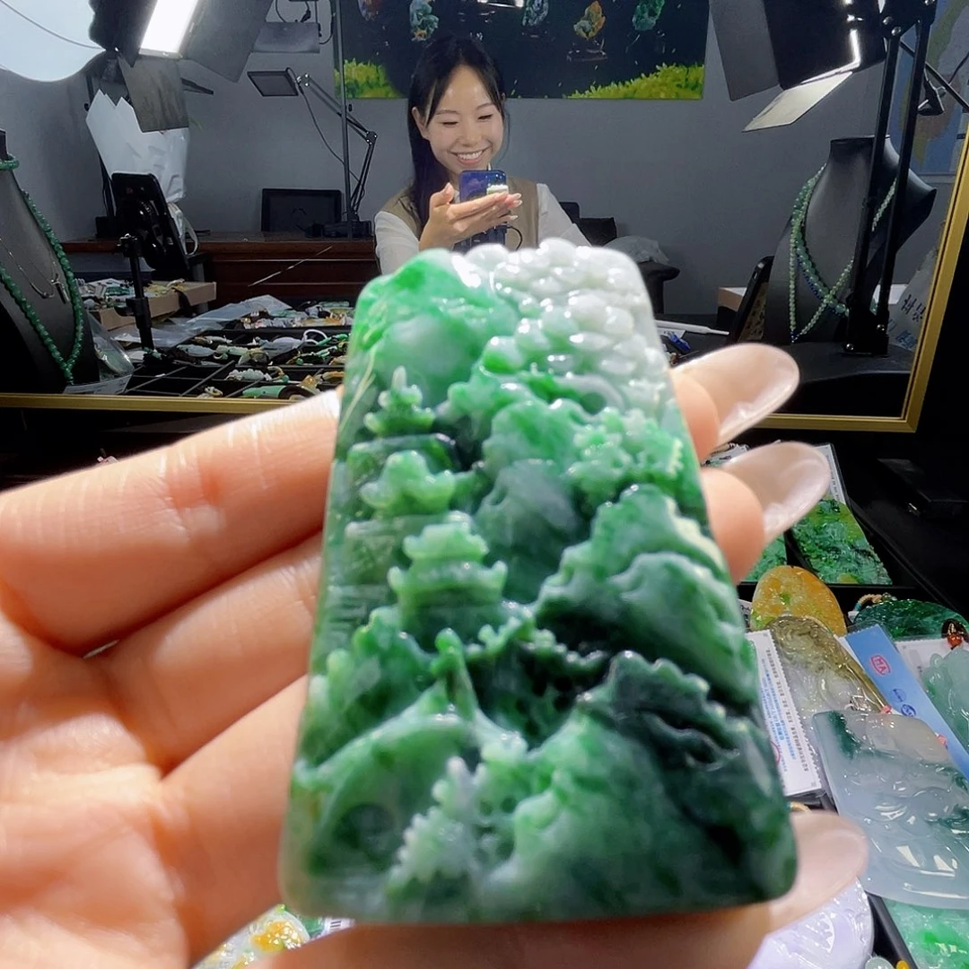 颈饰未镶嵌翡翠一