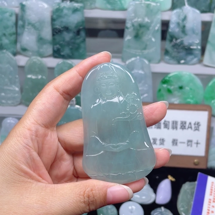 颈饰未镶嵌翡翠向*天素衣观音