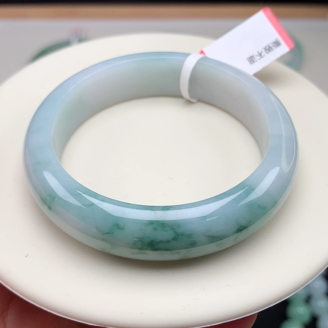 翡翠未镶嵌手镯53圈