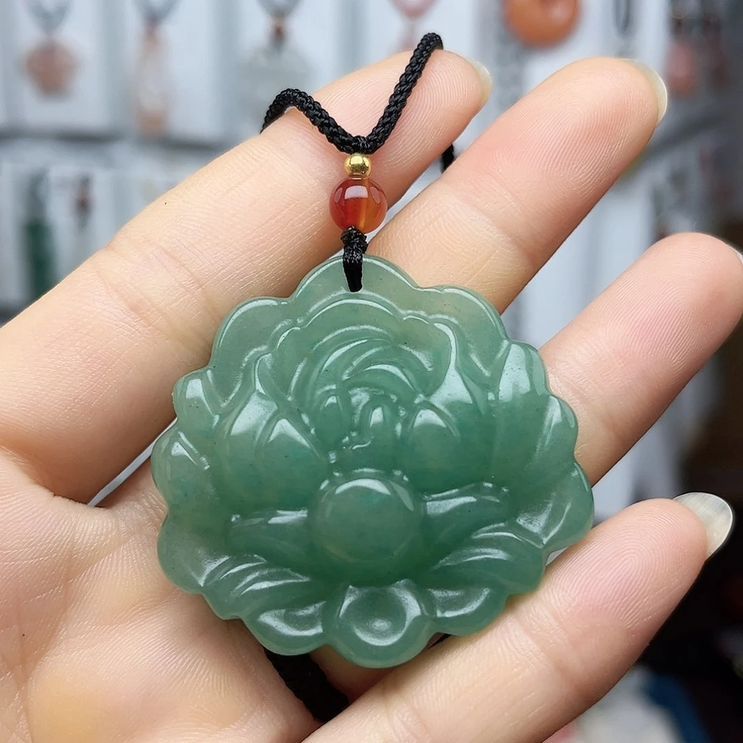 石英质玉未镶嵌颈饰