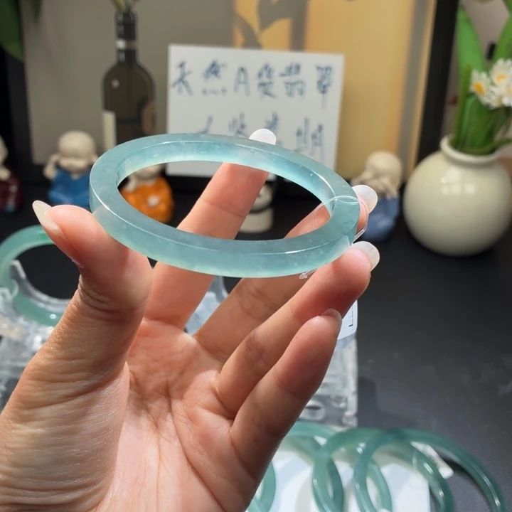 未镶嵌手镯翡翠冰蓝钢