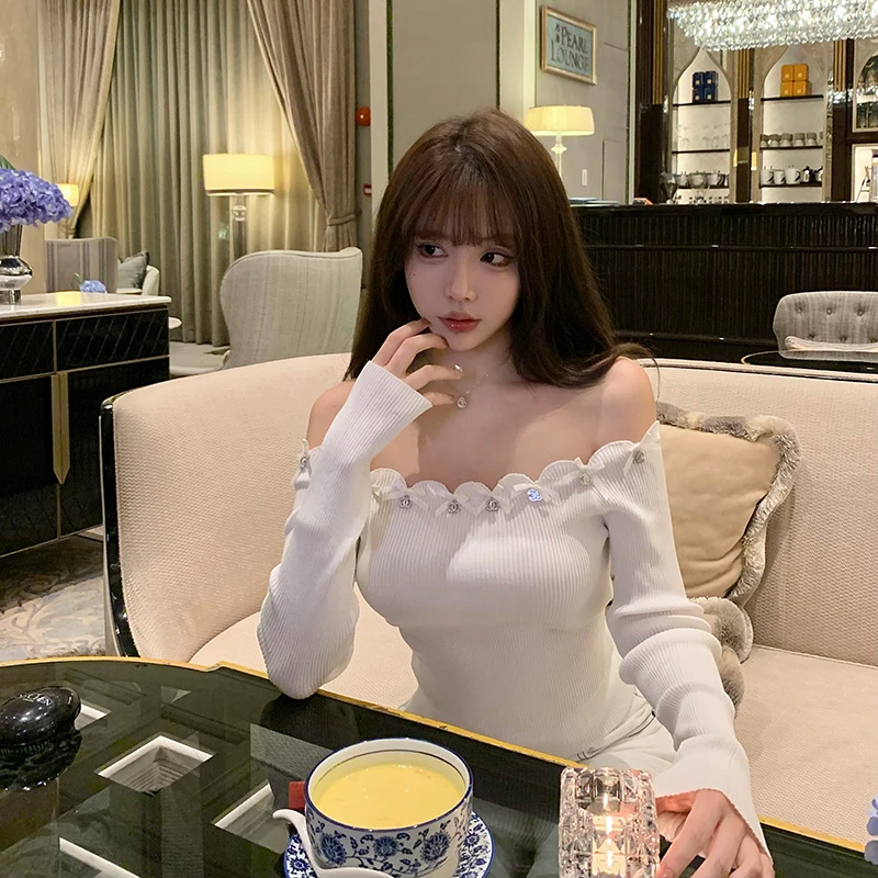 Liuu嘻嘻阿纯欲甜辣露肩小衫女夏早秋修身一字肩气质百搭长袖上衣