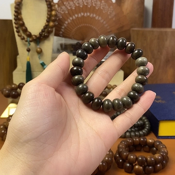 檀香木老山檀香微瑕疵阴沉9-12手串