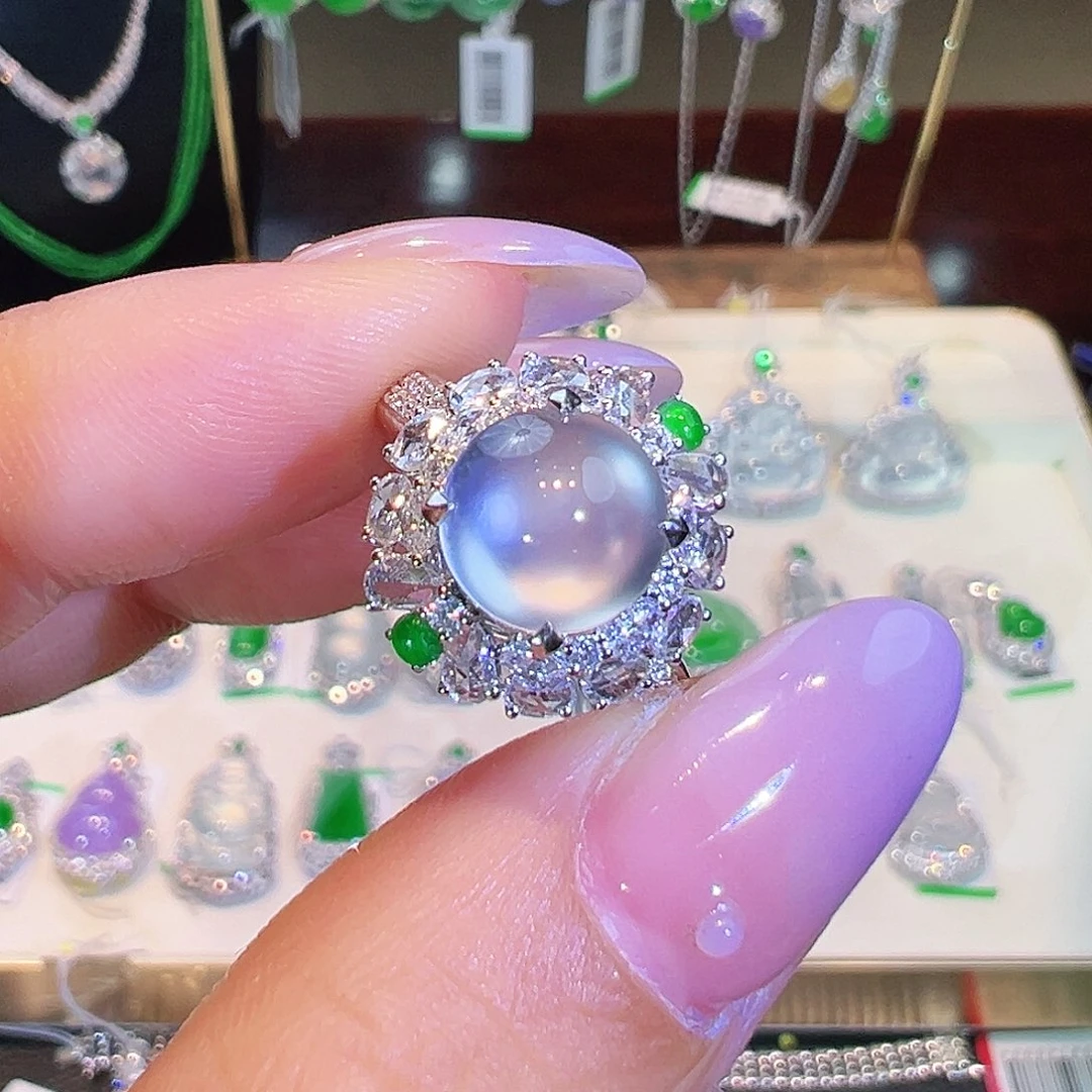 18K金镶嵌戒指翡翠