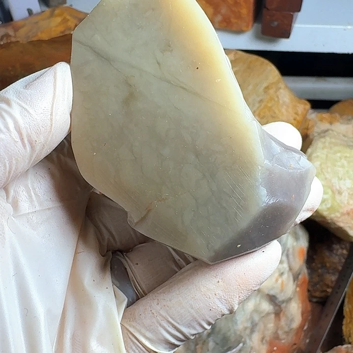 寿山石懒****王寿山石的颜色