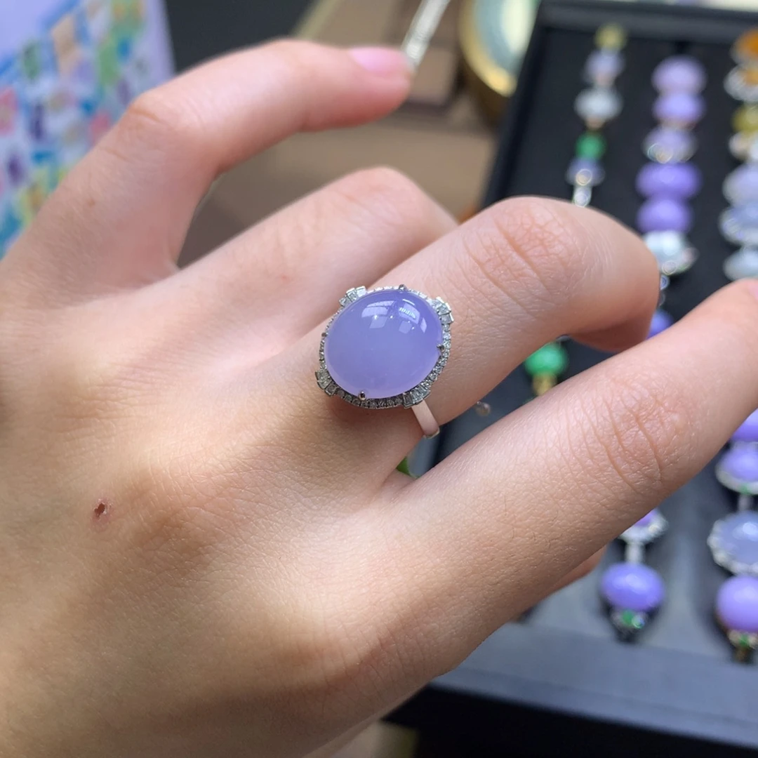 翡翠18K金镶嵌颈饰翡翠