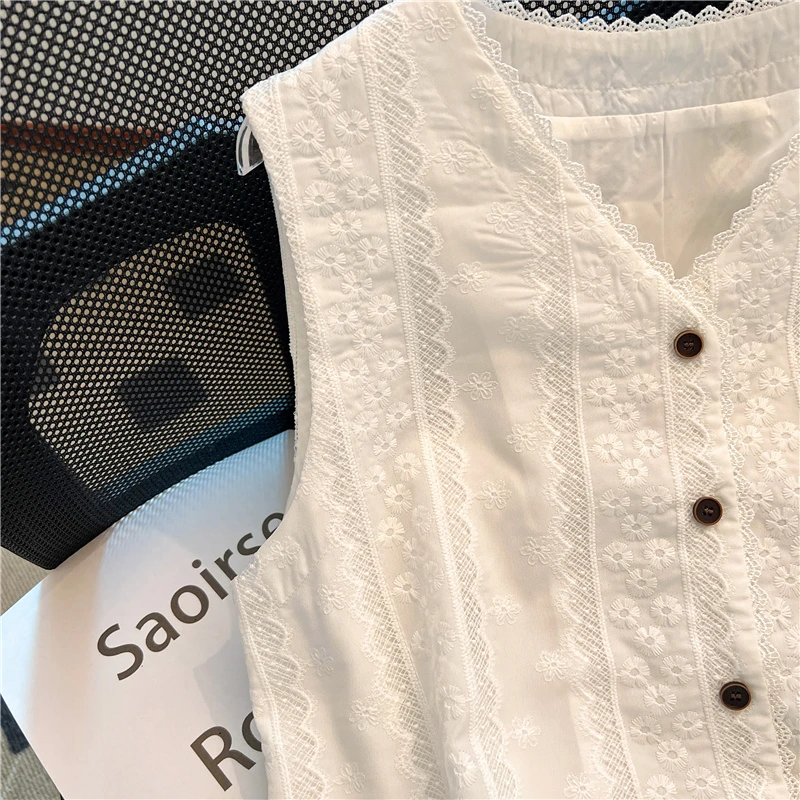 韩系蕾丝镂空花边气质马甲外套女夏季设计感高端V领背心上衣9520