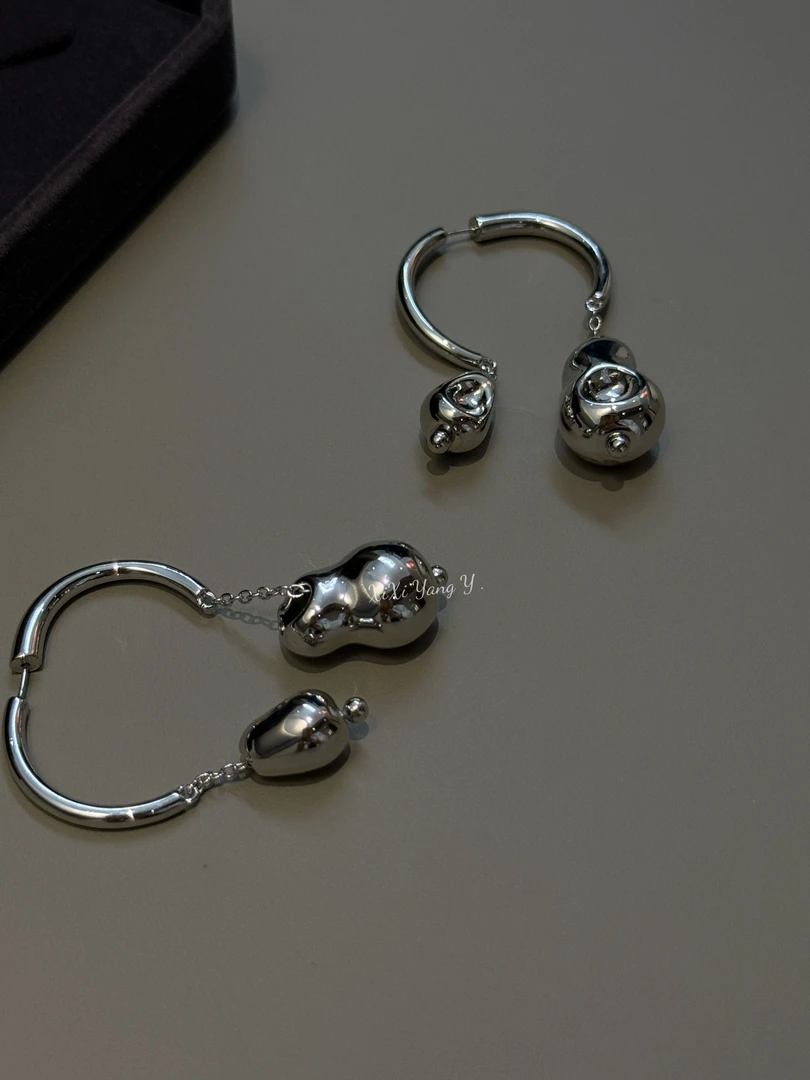 铜合金耳饰 XiXi Yang Y .“哈塔伊”小众买手店设计师款耳环