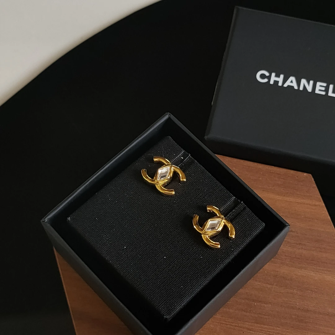95新 Chanel/香奈儿 Azul-23C金色复古菱形钻双C耳钉 43020