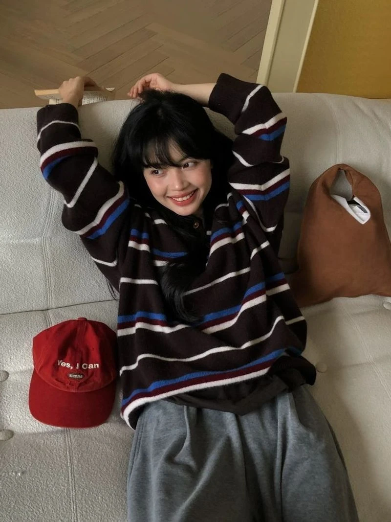 韩版小众撞色条纹毛衣女2025秋冬新款领口排扣条纹毛衣宽松针织衫