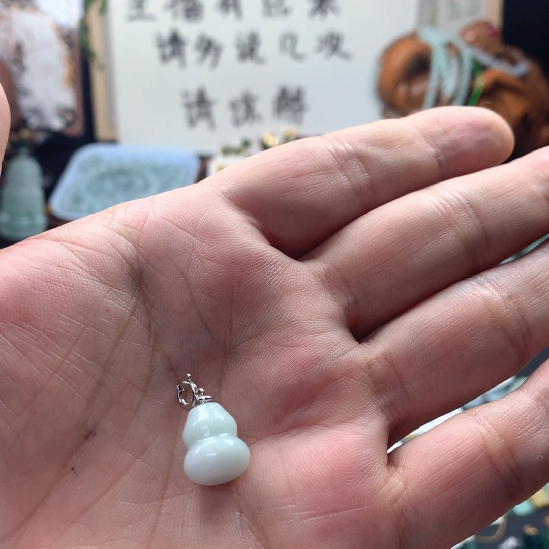 颈饰银S925镶嵌翡翠