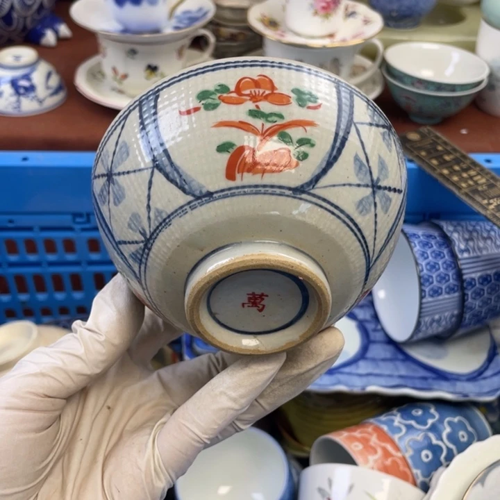 他家瓷器真美…开播了