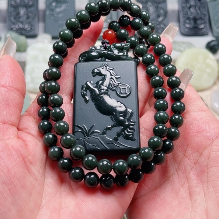 颈饰未镶嵌和田玉