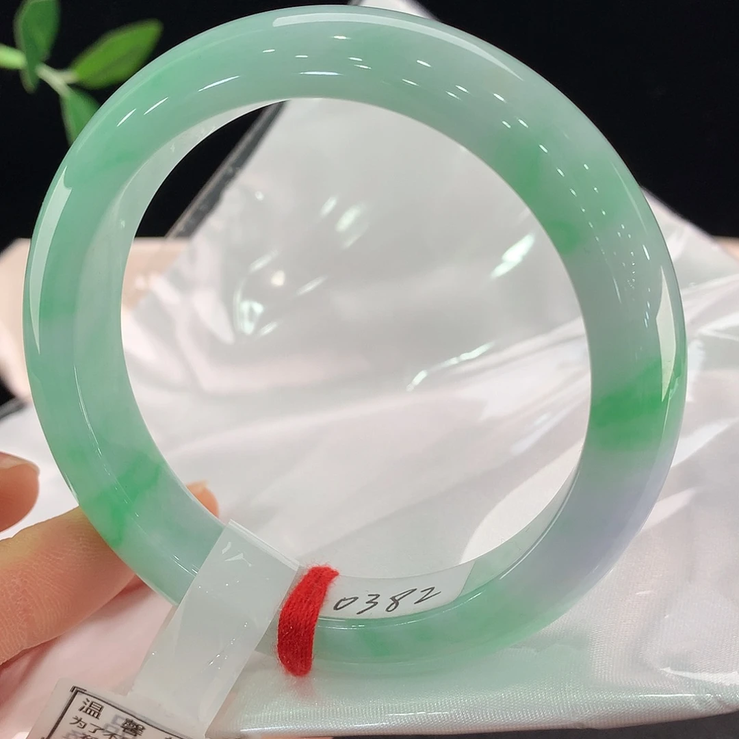 翡翠未镶嵌手镯0382