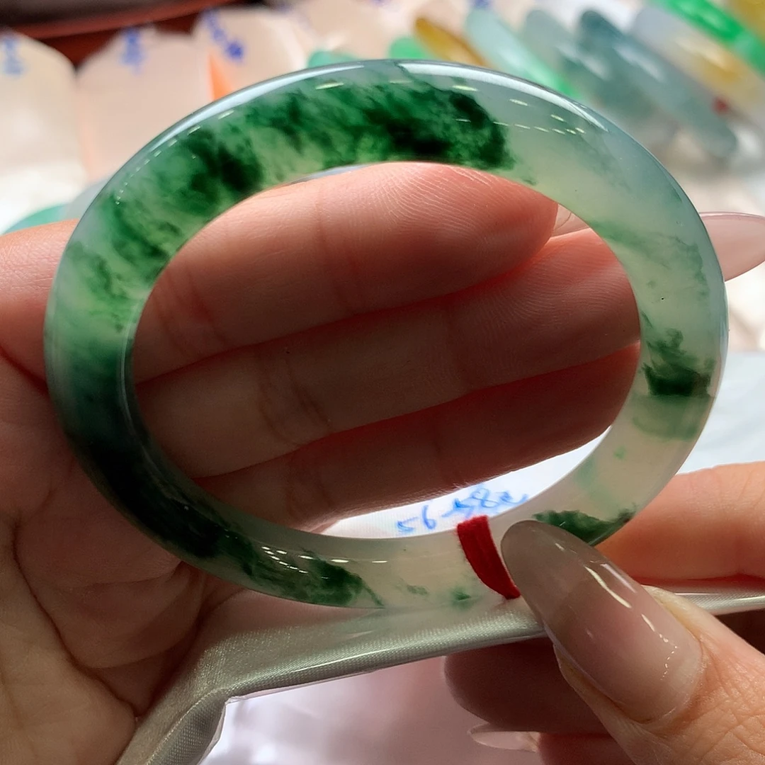 翡翠未镶嵌手镯57圆
