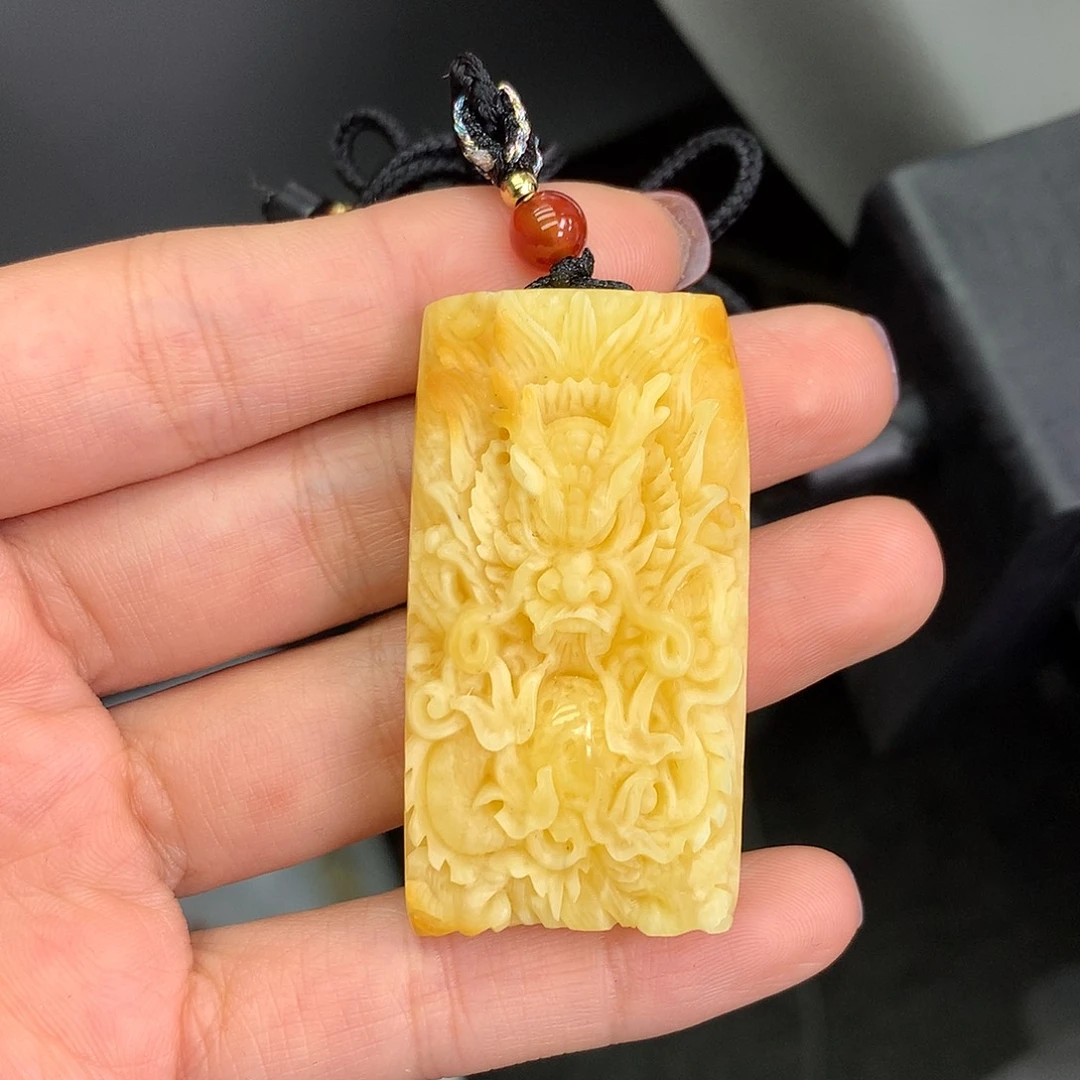 琥珀未镶嵌珠宝奇石47*25*10