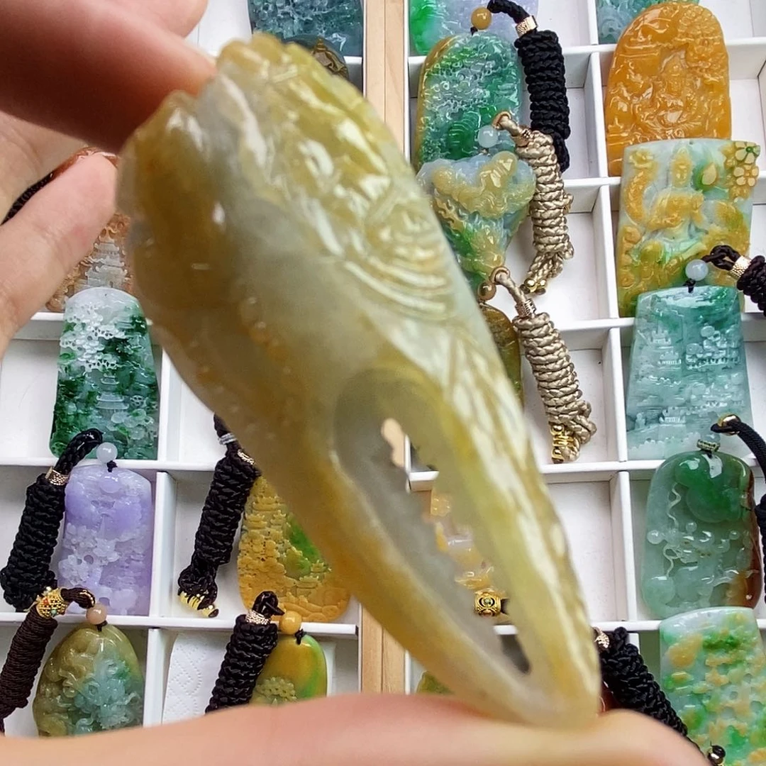 颈饰未镶嵌翡翠翡翠