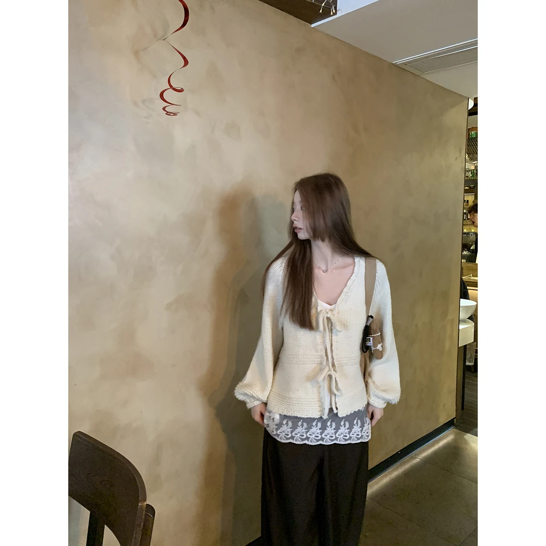 【杏子奶油针织衫】秋季韩系气质温柔花边系带宽松短款针织衫10905#