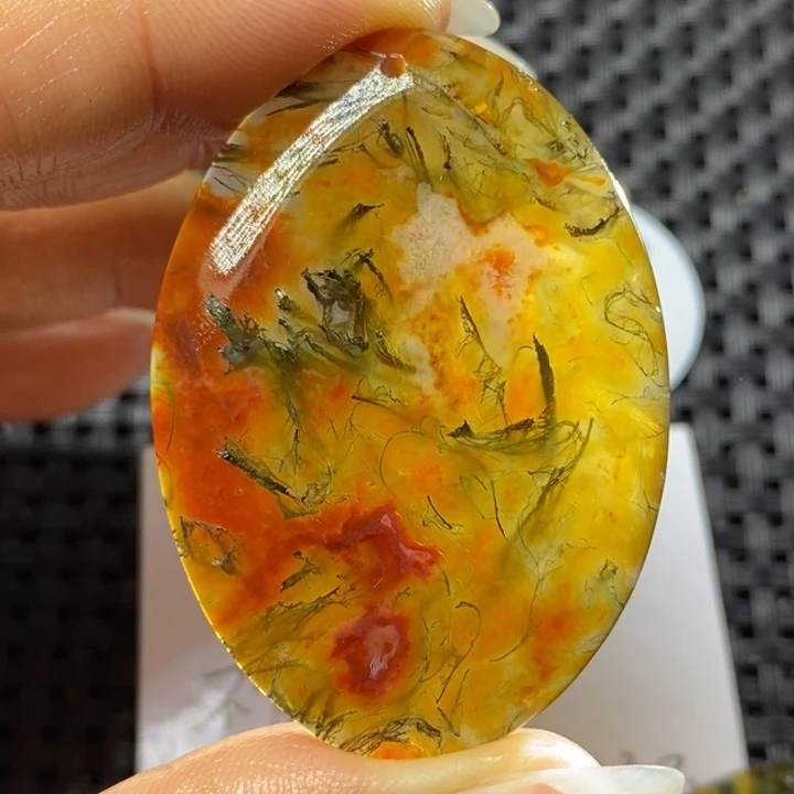 未镶嵌颈饰玛瑙/玉髓正**存
